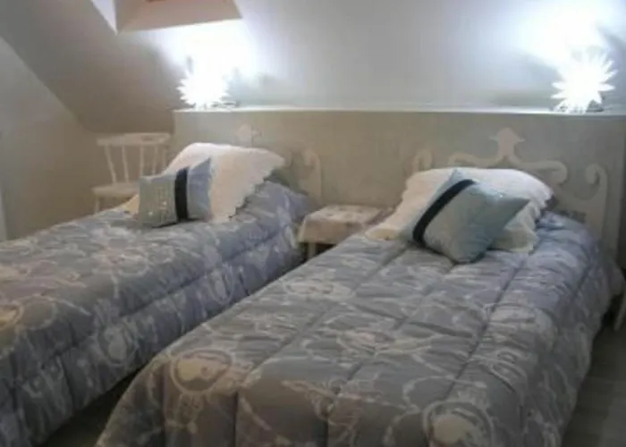 Hébergement de vacances Calme Avec Piscine Chauffée, Cheminée, Salle De Jeux Et Vélos - Parfait Pour Familles Et Amis - Fr-1-410-141 La Chapelle-aux-Choux