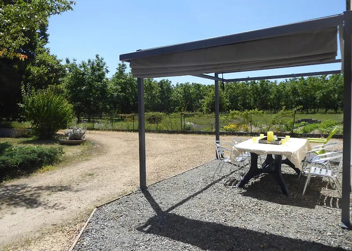 Calme Avec Piscine Chauffée, Cheminée, Salle De Jeux Et Vélos - Parfait Pour Familles Et Amis - Fr-1-410-141 Hébergement de vacances *